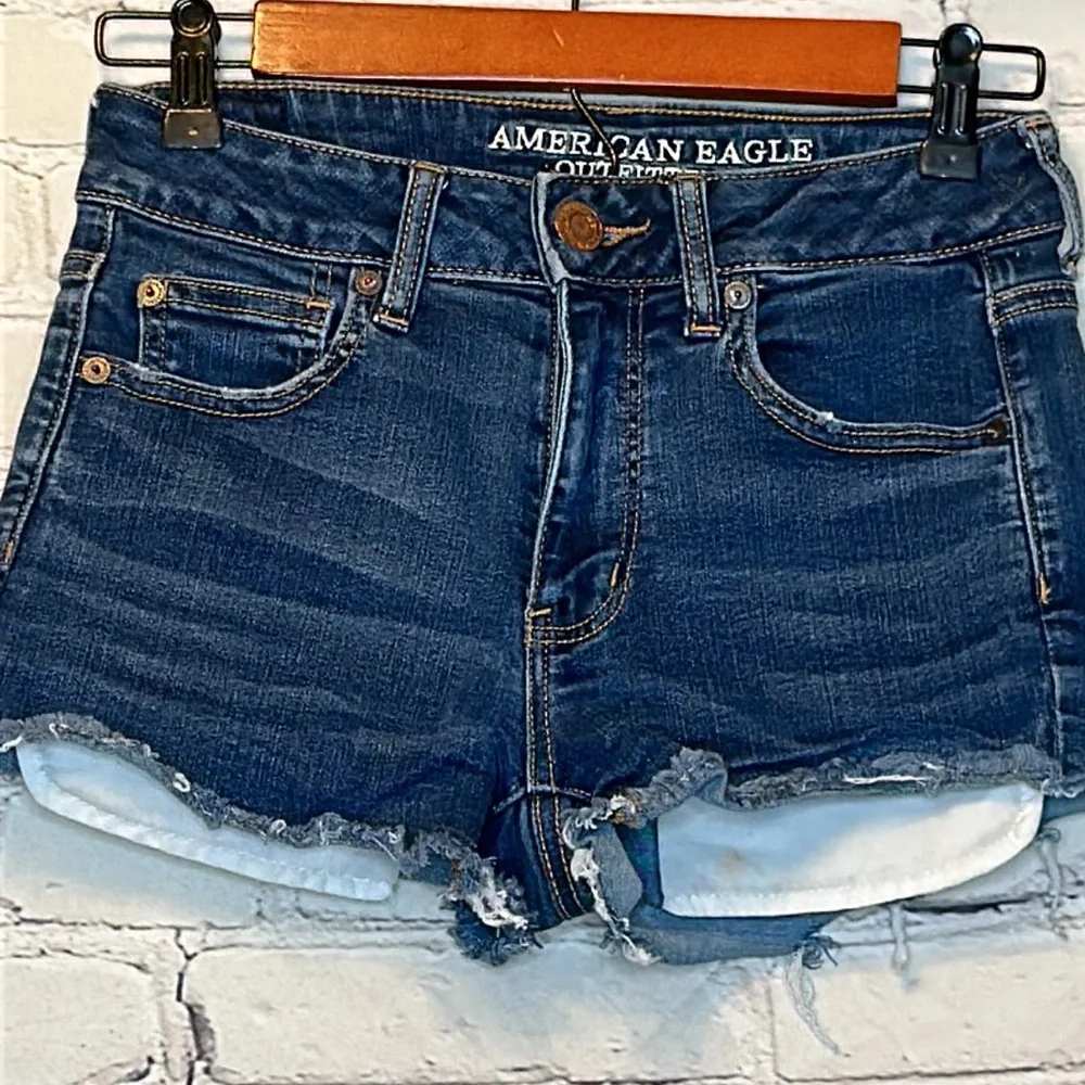 American Eagle Raw Hem Hi-Rise Shortie Blue Jean Shorts Size 4